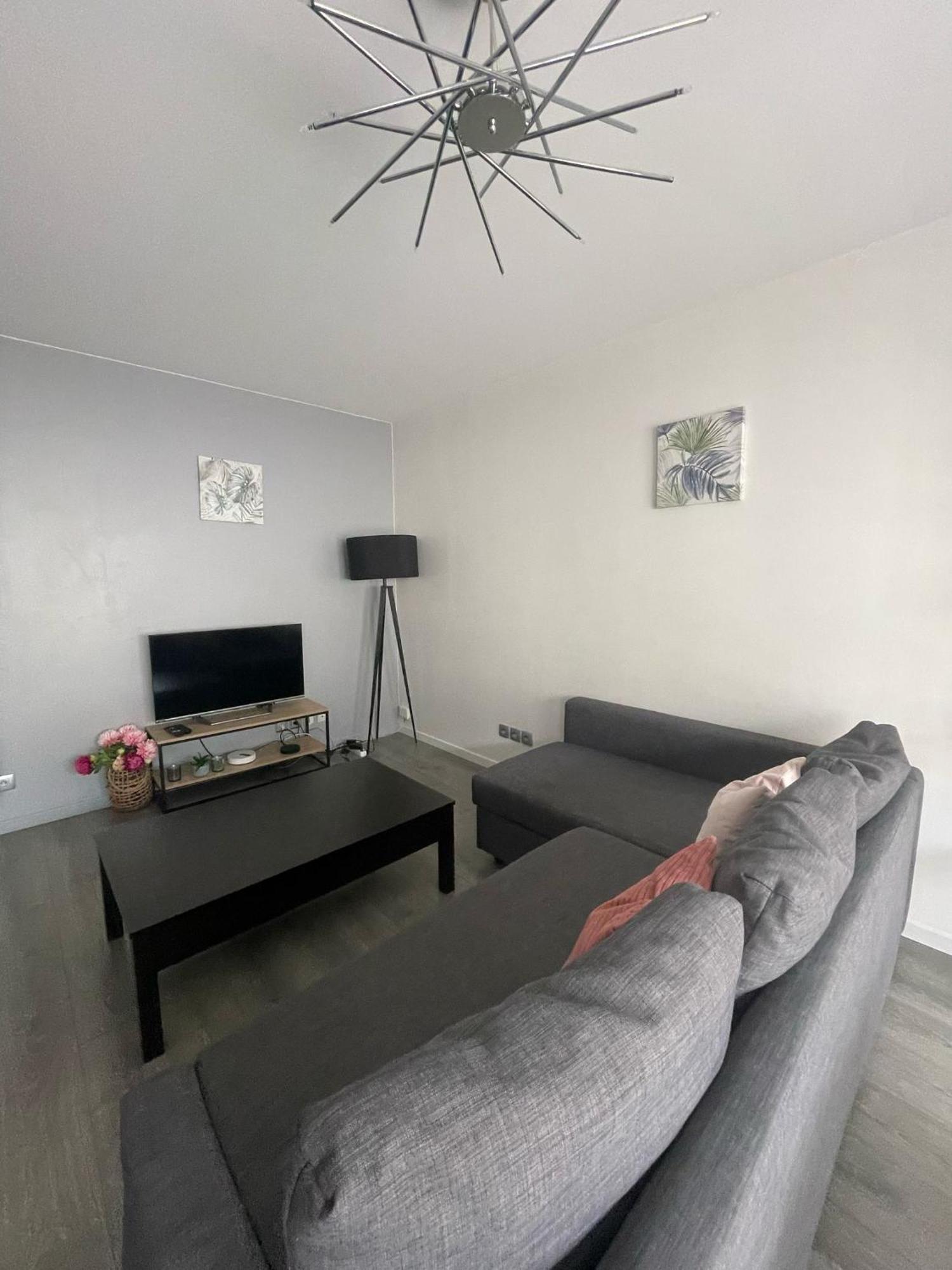 City & Cosy, Lyon Charcot- Wifi - Lave Linge - Balcon - Parking Exteriör bild